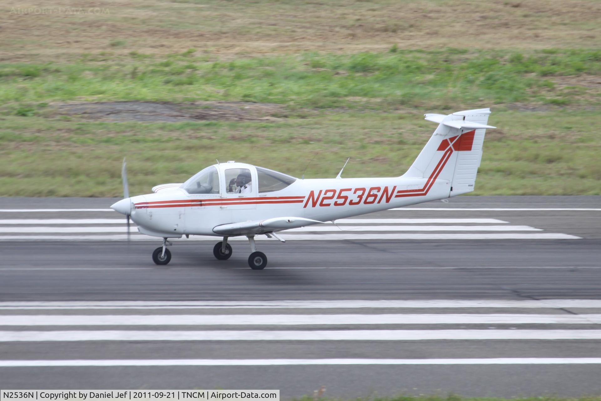 N2536N, 1979 Piper PA-38-112 Tomahawk C/N 38-79A0905, N2536N departing TNCM