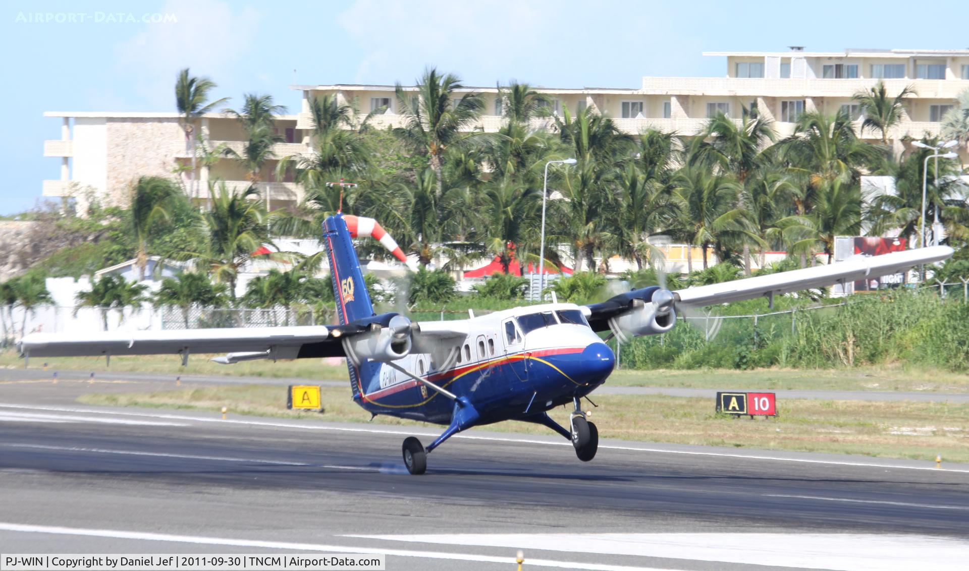 PJ-WIN, 1976 De Havilland Canada DHC-6-300 Twin Otter C/N 518, PJ-WIN landing at TNCM