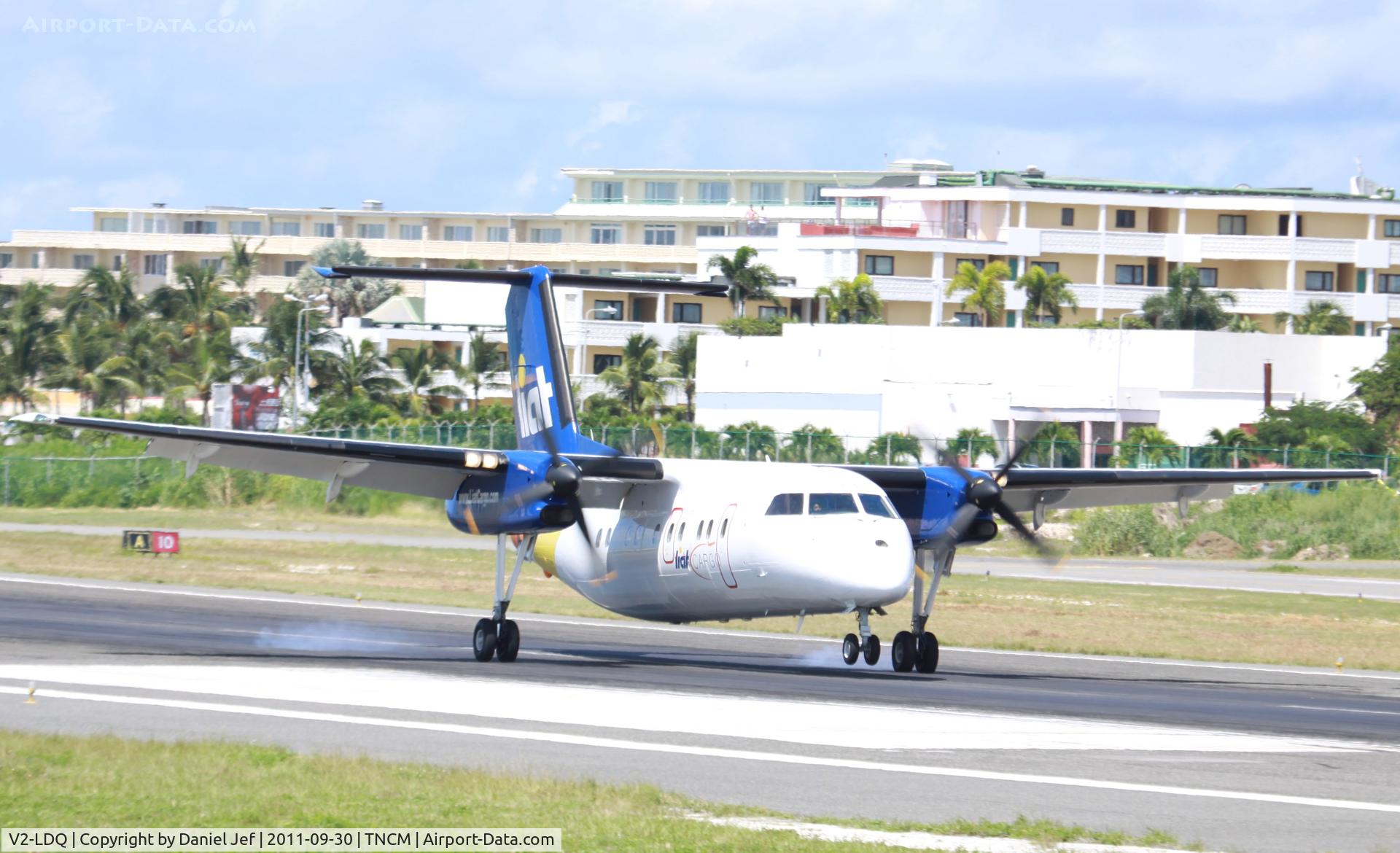 V2-LDQ, 1988 De Havilland Canada DHC-8-102 Dash 8 C/N 113, V2-LDQ at TNCM