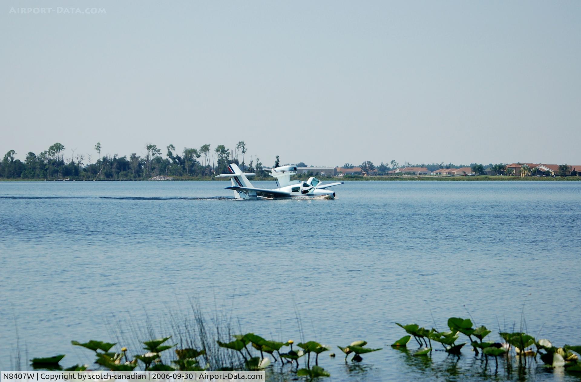 N8407W, 1983 Aerofab Inc Lake LA-250 C/N 58, 1983 Aerofab Inc LAKE LA-250 N8407W at Lake Ashton Golf Club, Lake Wales, FL
