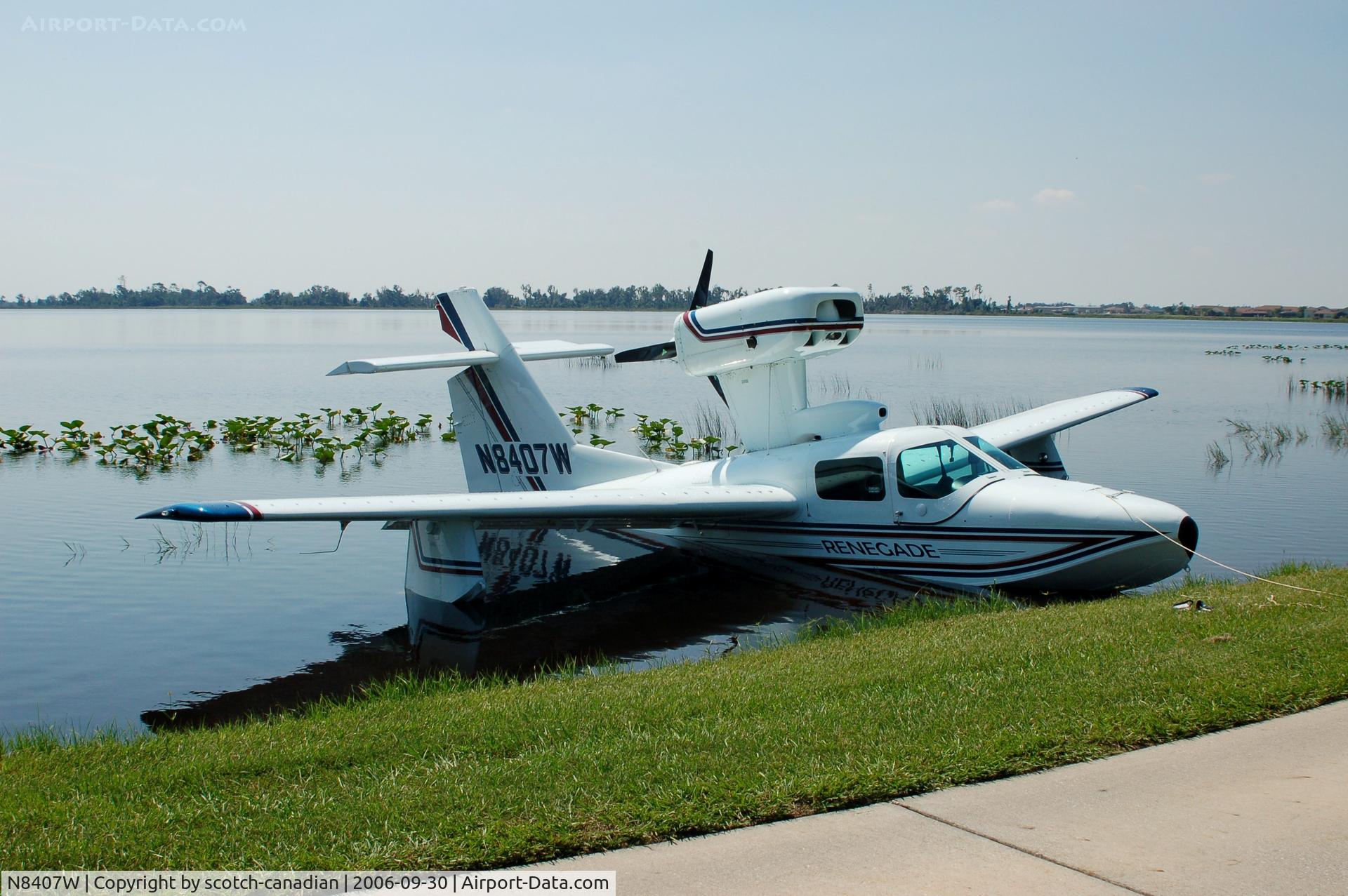 N8407W, 1983 Aerofab Inc Lake LA-250 C/N 58, 1983 Aerofab Inc LAKE LA-250 N8407W at Lake Ashton Golf Club, Lake Wales, FL