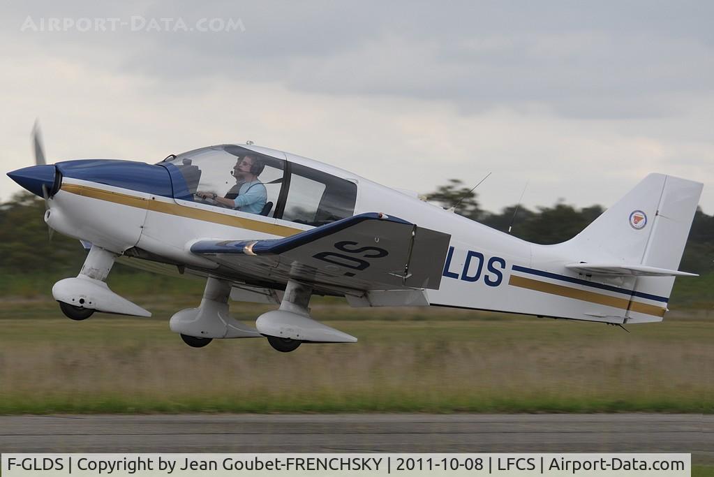 F-GLDS, Robin DR-400-100 Cadet C/N 2101, take off