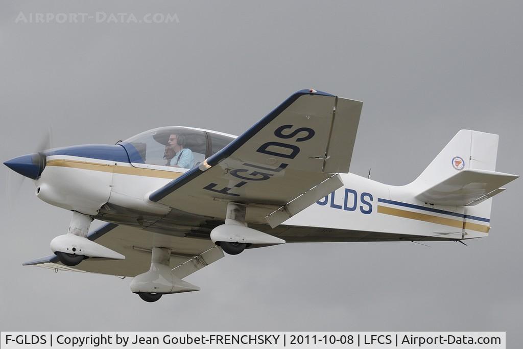 F-GLDS, Robin DR-400-100 Cadet C/N 2101, take off