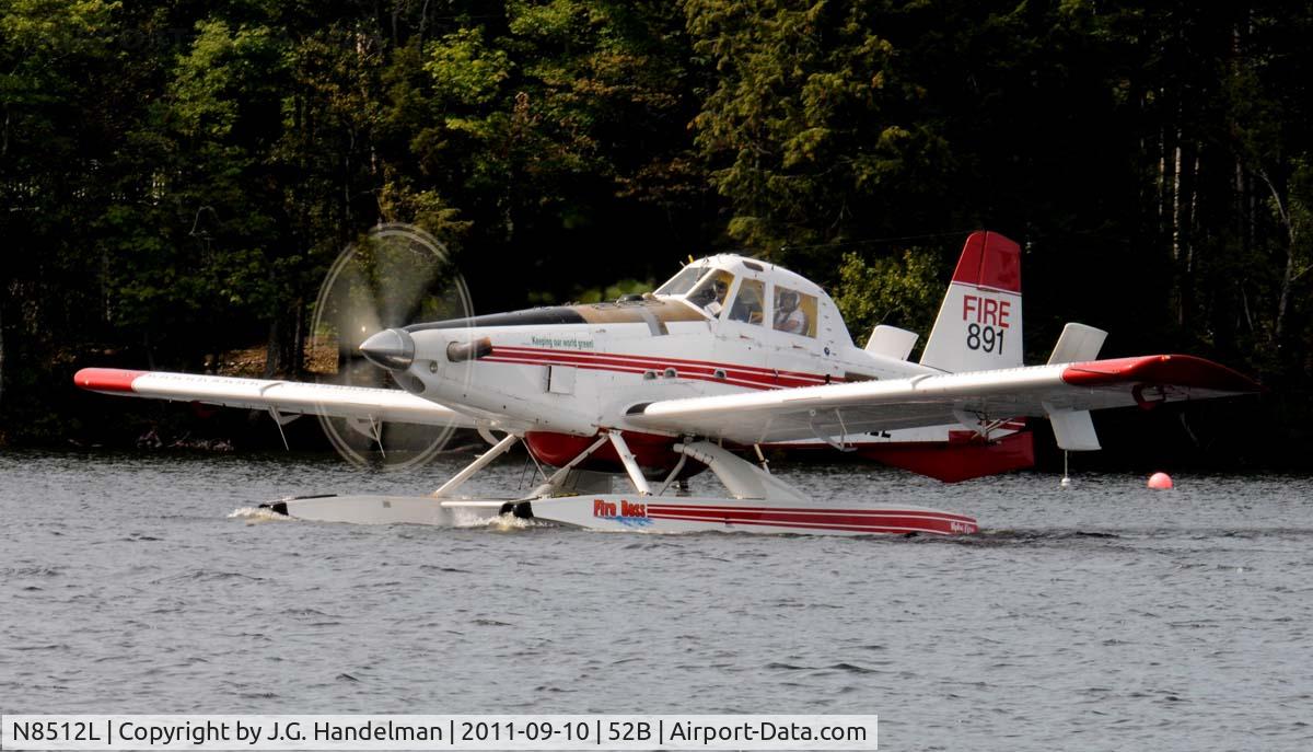 N8512L, 2004 Air Tractor Inc AT-802 C/N 802-0170, Taxiing on Moosehead Lake ME