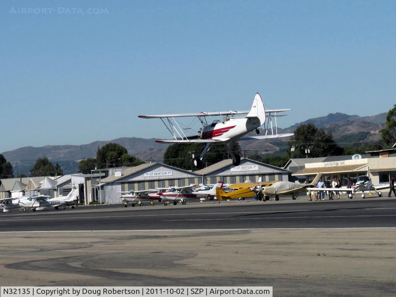 N32135, 1941 Waco UPF-7 C/N 5767, 1941 Waco UPF-7, Continental W670 220 Hp, landing Rwy 22
