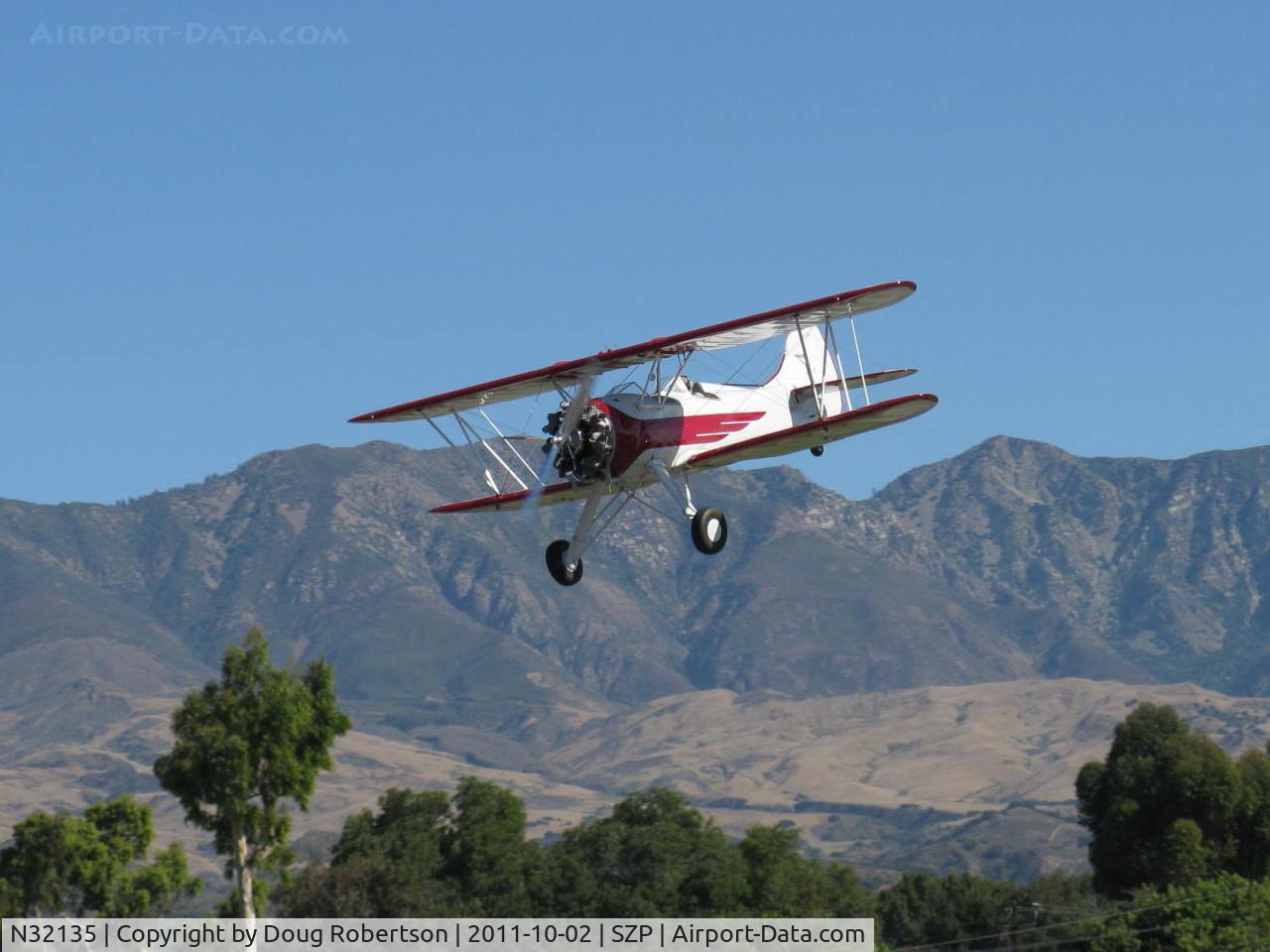 N32135, 1941 Waco UPF-7 C/N 5767, 1941 Waco UPF-7, Continental W670 220 Hp, on final Rwy 22