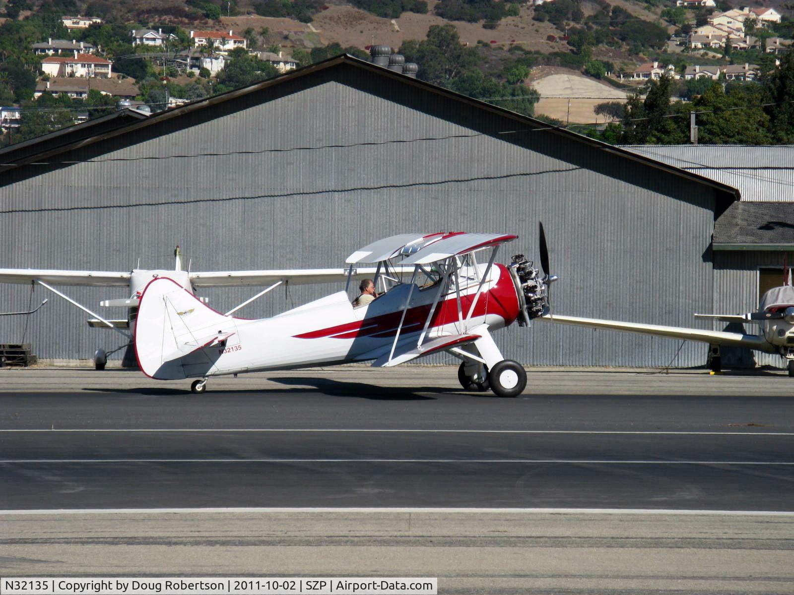 N32135, 1941 Waco UPF-7 C/N 5767, 1941 Waco UPF-7, Continental W670 220 Hp, taxi