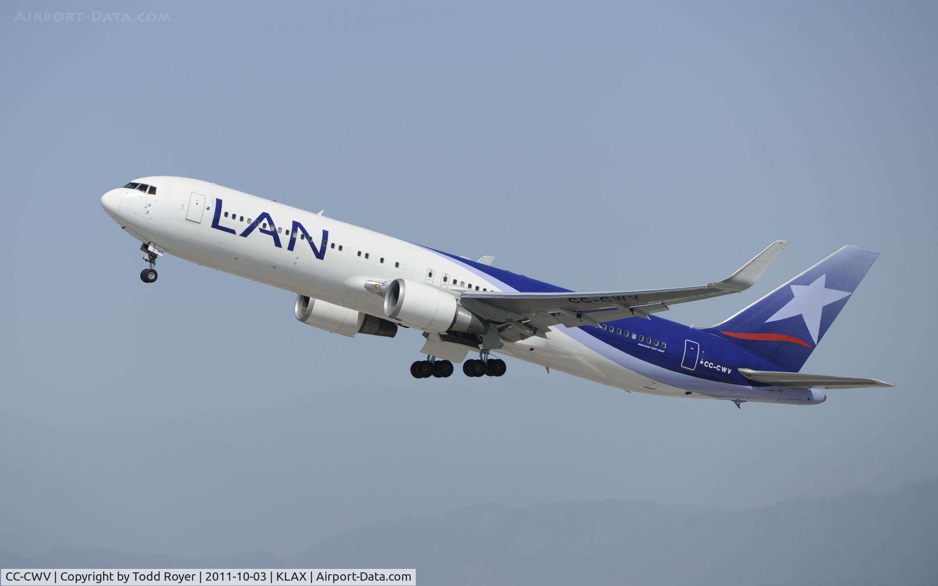 CC-CWV, 2007 Boeing 767-316/ER C/N 35230, Departing LAX
