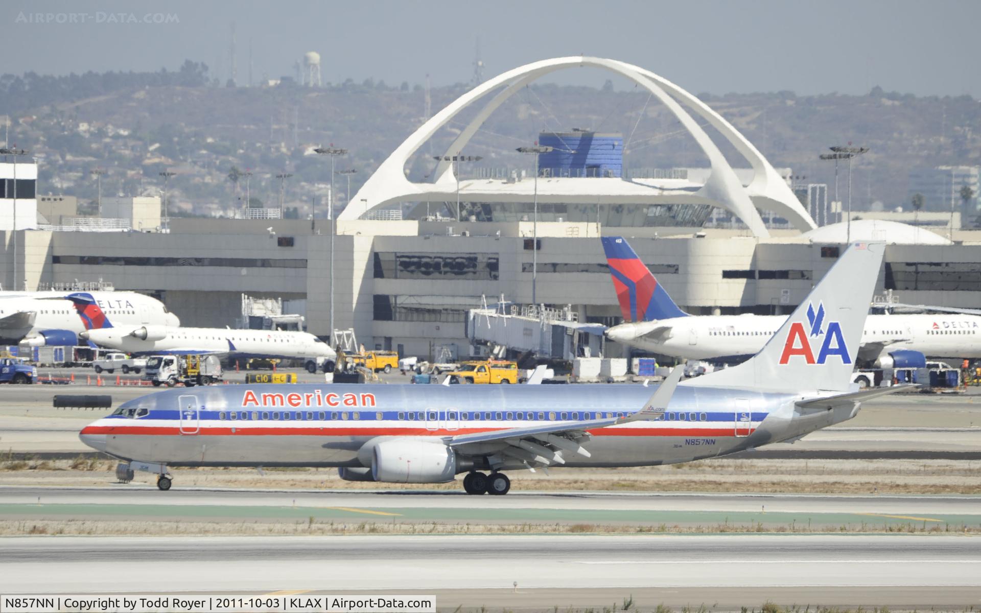 N857NN, 2010 Boeing 737-823 C/N 30907, Arriving at LAX