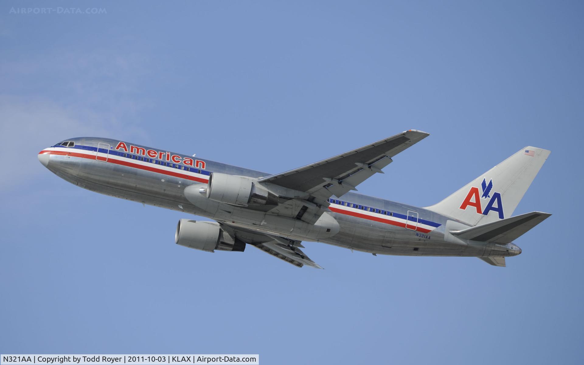N321AA, 1986 Boeing 767-223 C/N 22322, Departing LAX
