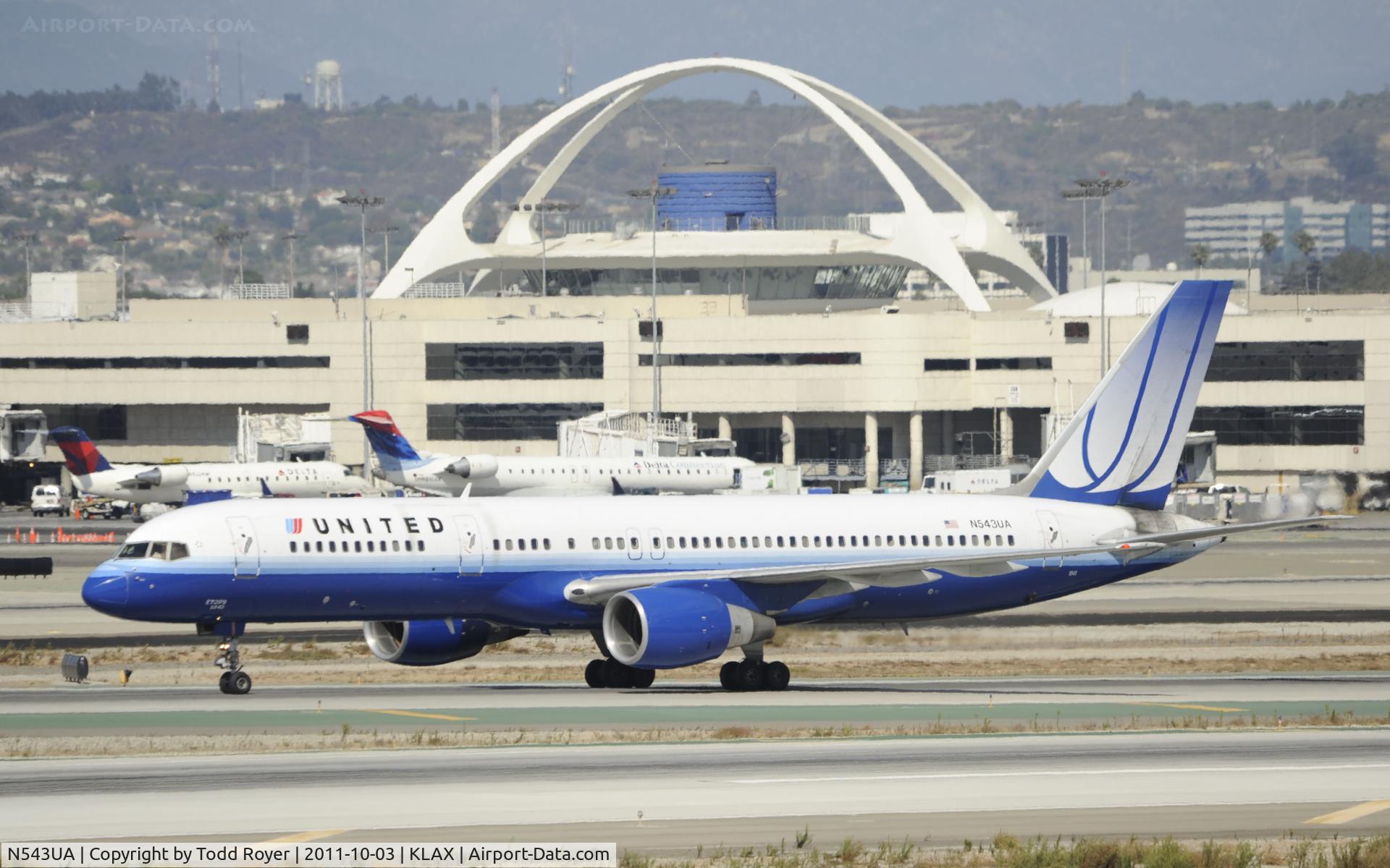 N543UA, 1991 Boeing 757-222 C/N 25698, Arriving at LAX