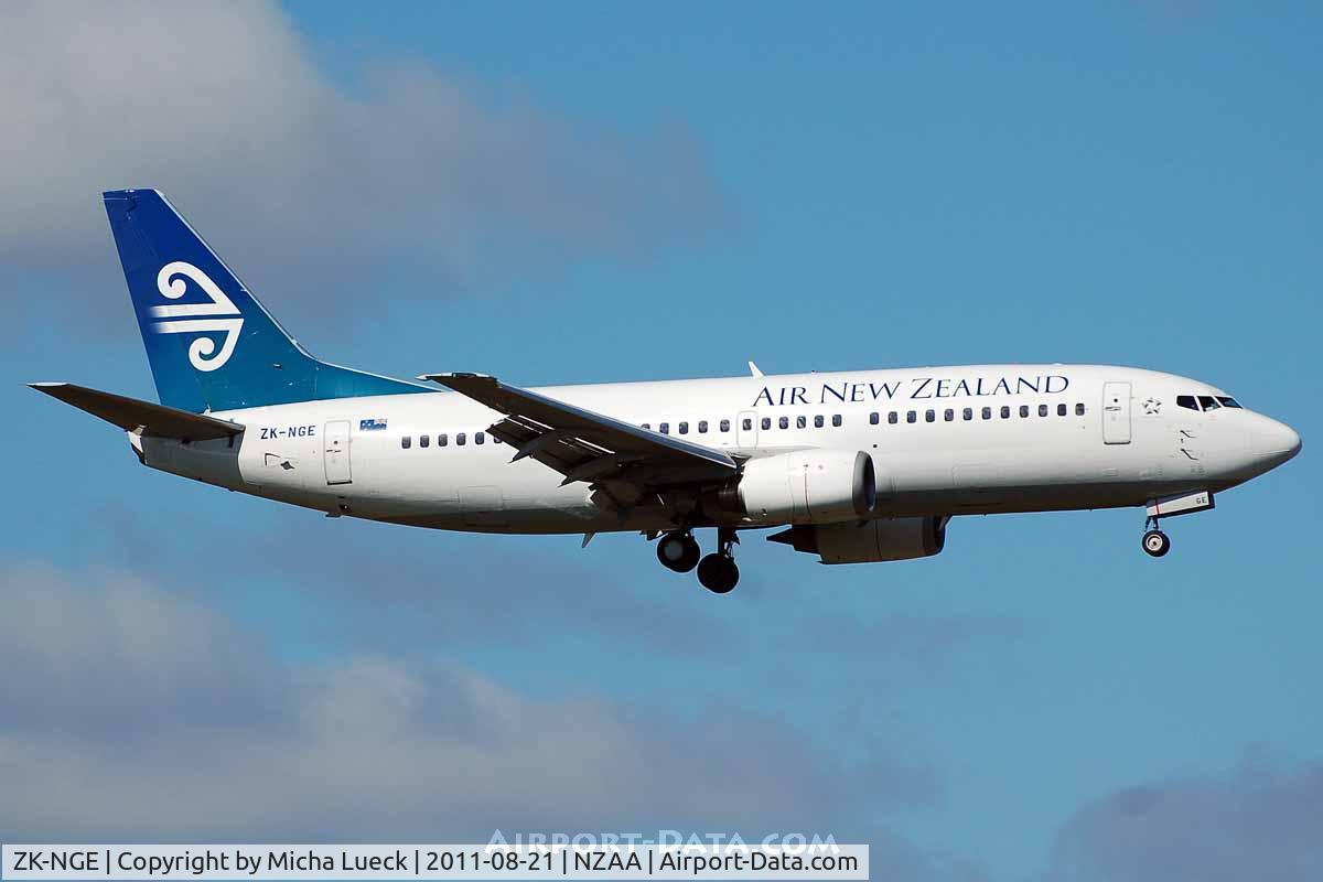 ZK-NGE, 1998 Boeing 737-3U3 C/N 28733, At Auckland