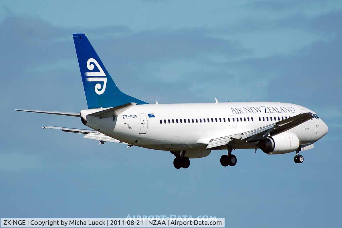 ZK-NGE, 1998 Boeing 737-3U3 C/N 28733, At Auckland