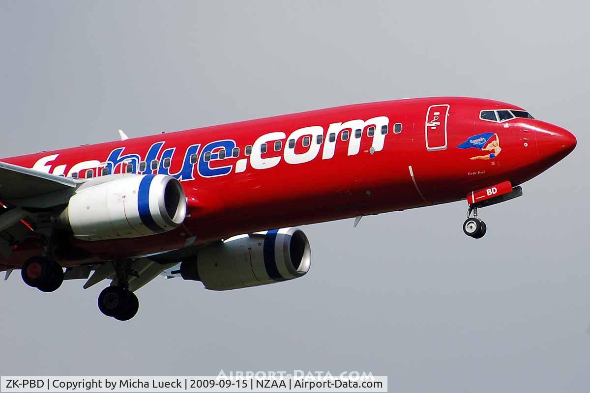 ZK-PBD, 2004 Boeing 737-8FE C/N 33996, At Auckland