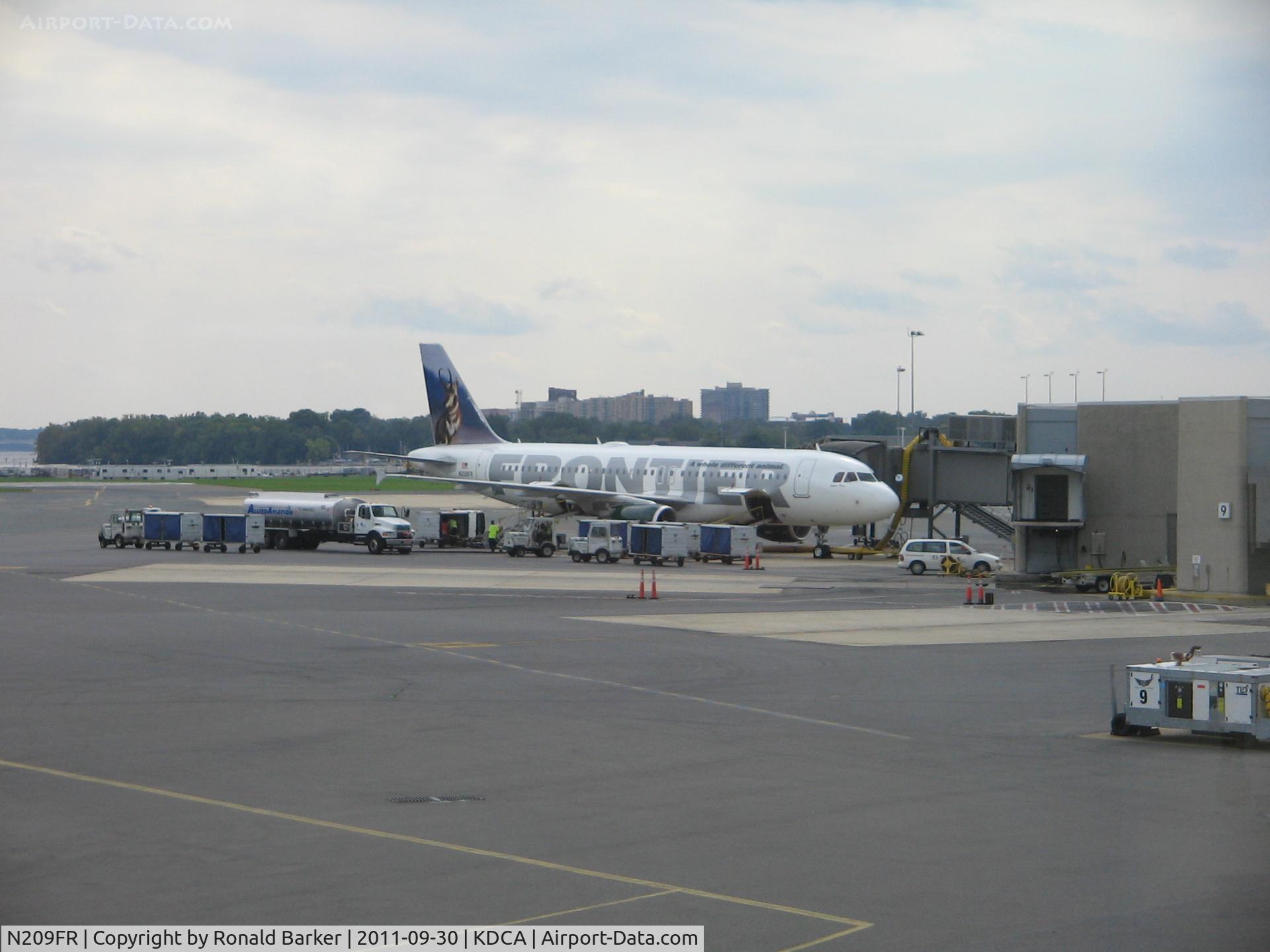 N209FR, Airbus A320-214 C/N 4641, DCA, VA
