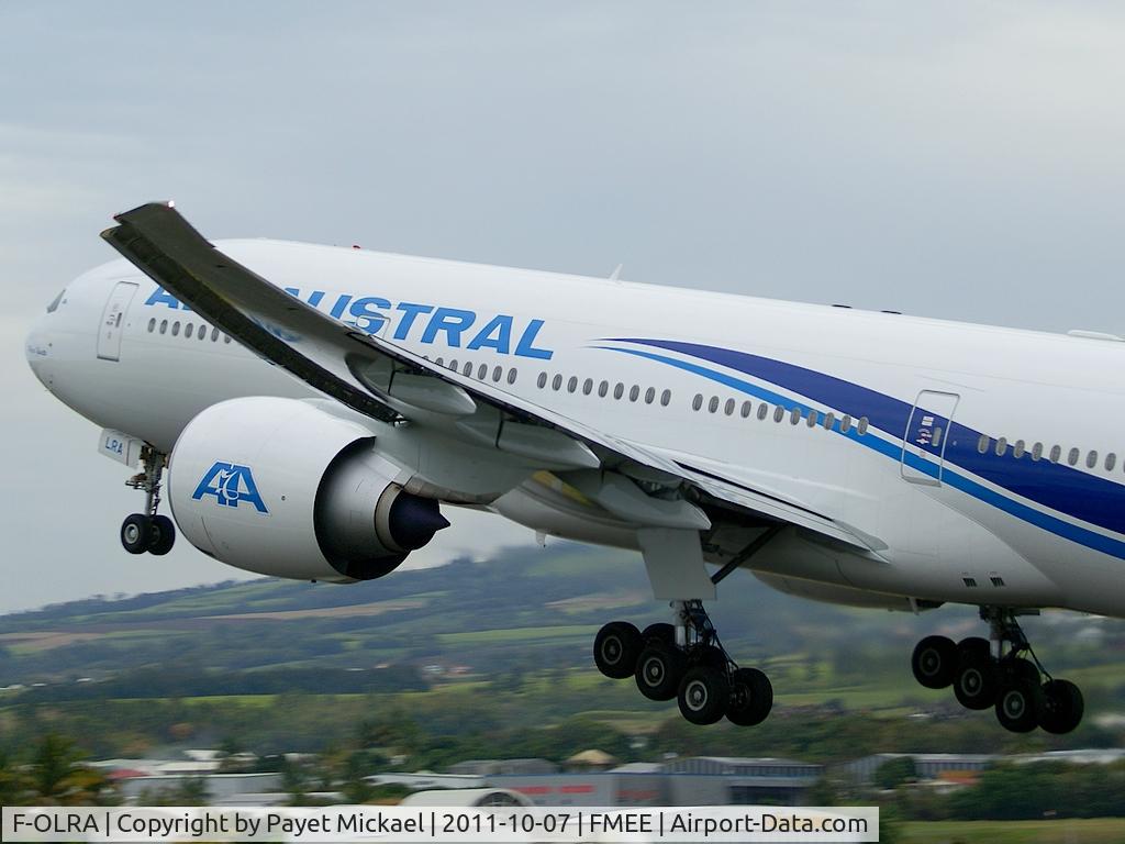 F-OLRA, 2011 Boeing 777-29MLR C/N 40955, taking off runway 12