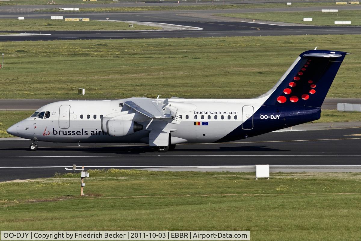 OO-DJY, 1997 British Aerospace Avro 146-RJ85 C/N E.2302, decelerating after touchdown