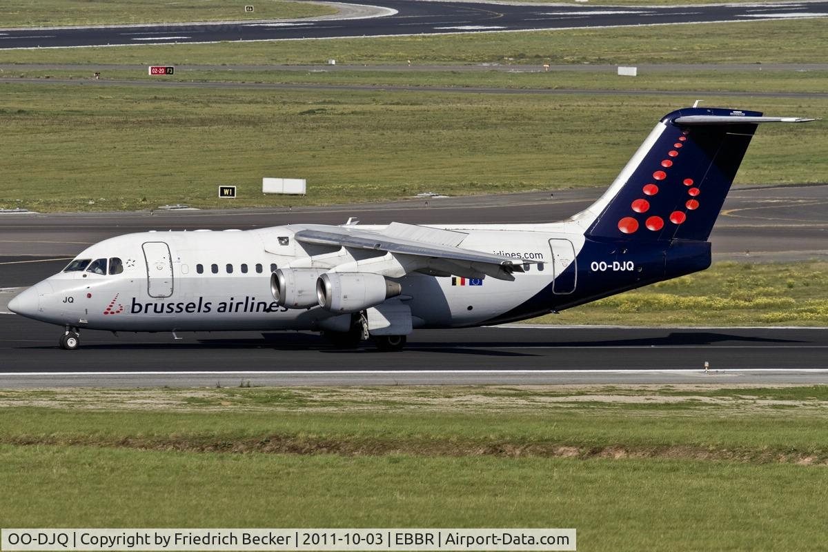 OO-DJQ, 1996 British Aerospace Avro 146-RJ85 C/N E.2289, decelerating after touchdown