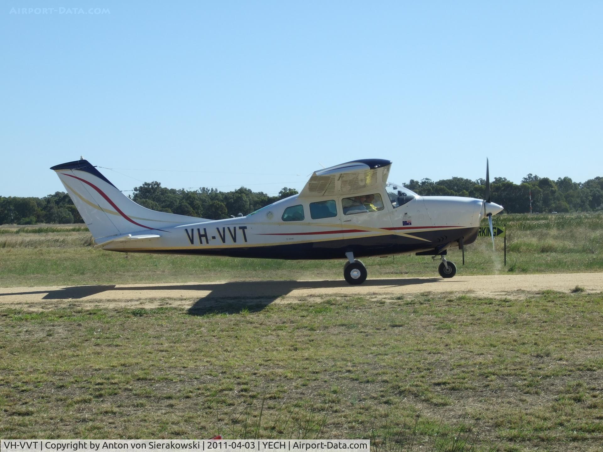 VH-VVT, 1967 Cessna T210G Turbo Centurion C/N T2100292, VH-VVT @ YECH Cessna T210G at Echuca Air Show