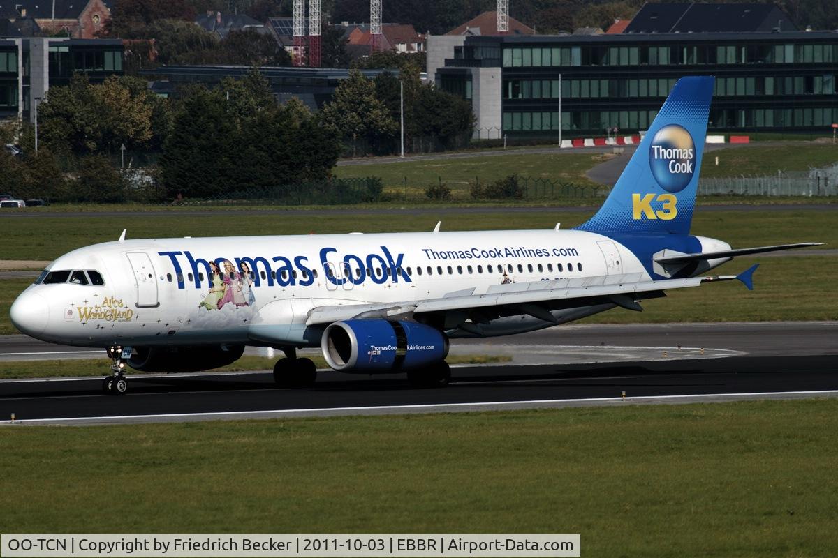 OO-TCN, 1993 Airbus A320-232 C/N 425, decelerating after touchdown
