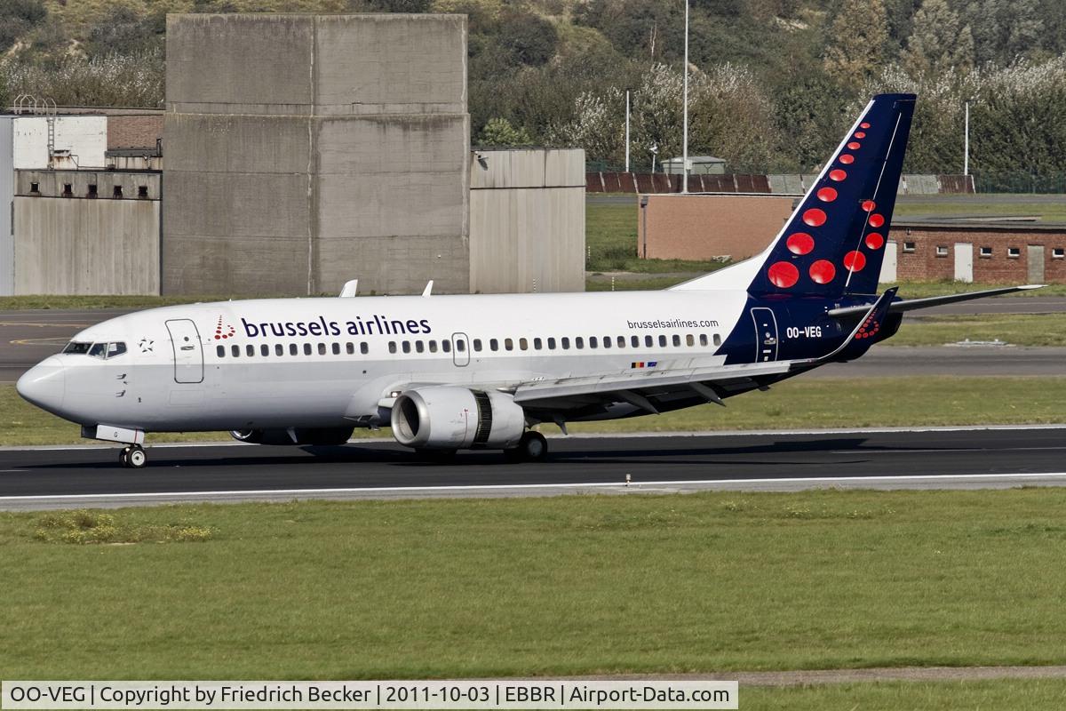 OO-VEG, 1998 Boeing 737-36N C/N 28568, decelerating after touchdown
