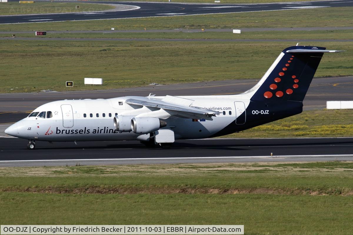 OO-DJZ, 1997 British Aerospace Avro 146-RJ85 C/N E.2305, decelerating after touchdown