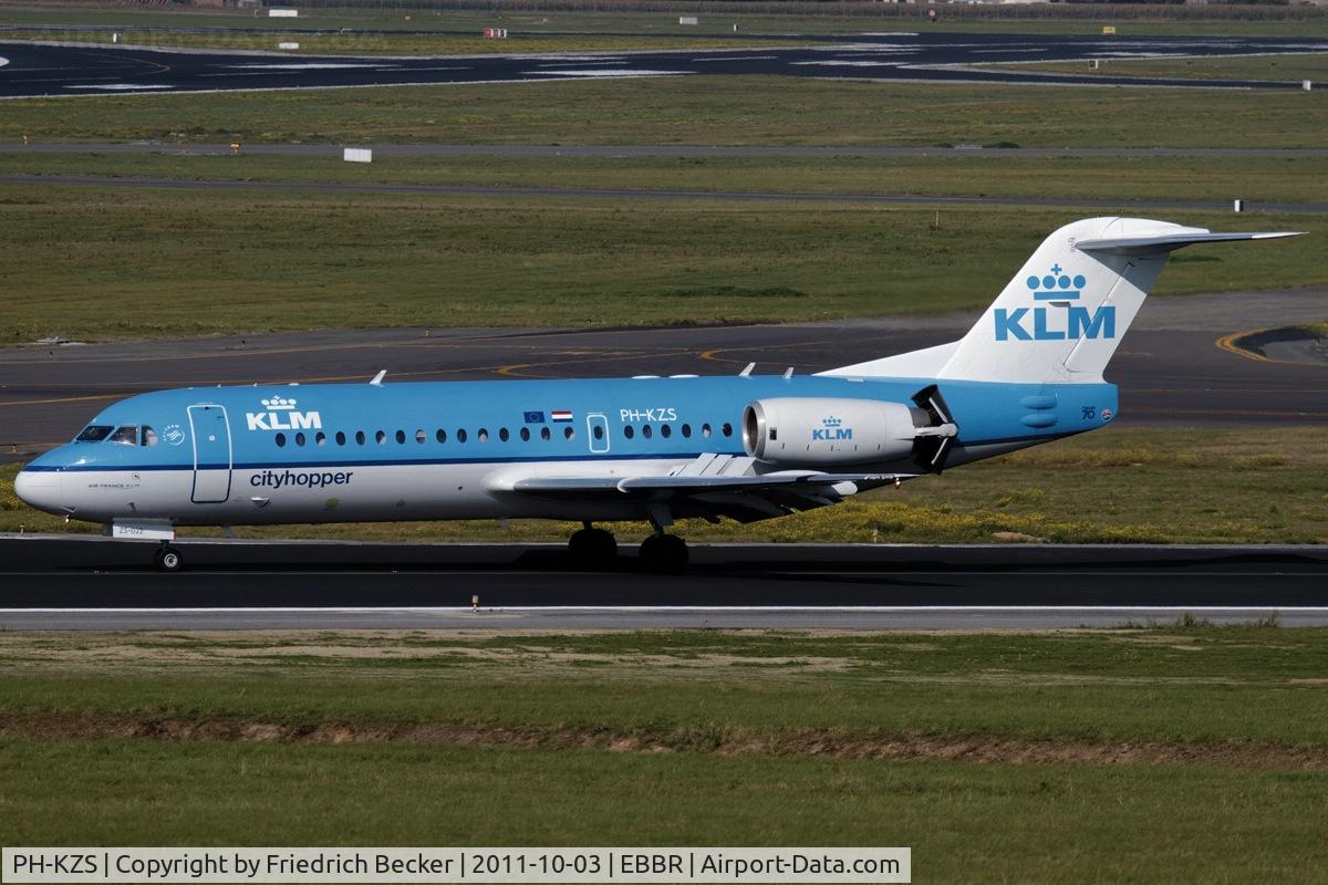 PH-KZS, 1995 Fokker F70 (F-28-0070) C/N 11540, decelerating after touchdown