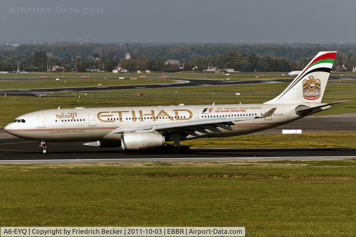 A6-EYQ, 2007 Airbus A330-243 C/N 868, decelerating after touchdown