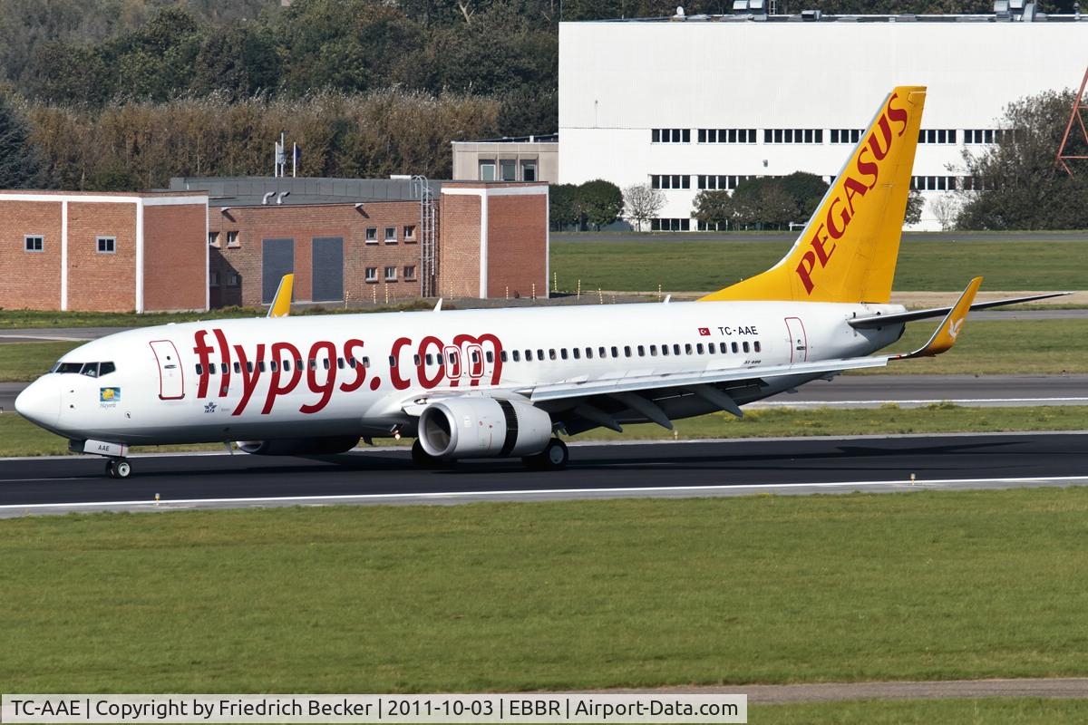 TC-AAE, 2007 Boeing 737-82R C/N 35700/2435, decelerating after touchdown