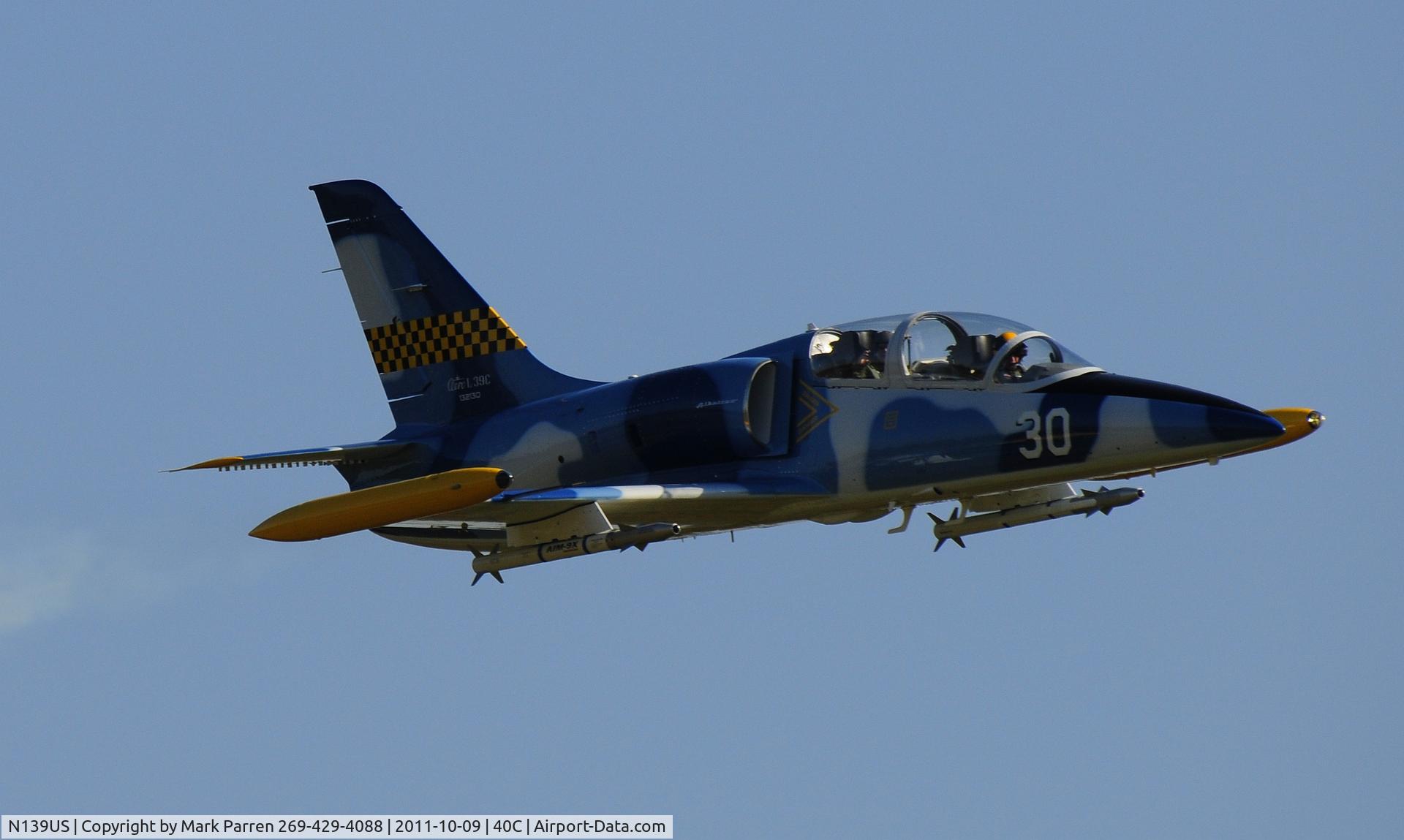 N139US, 1983 Aero L-39 Albatros C/N 332443, WWII fly-in Watervliet Airport