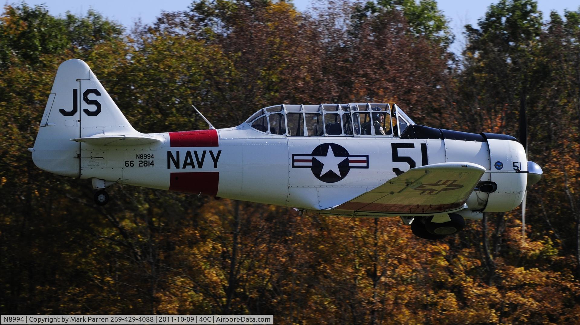 N8994, 1943 Noorduyn AT-16 Harvard II C/N 66-2814, WWII Watervliet Fly-in