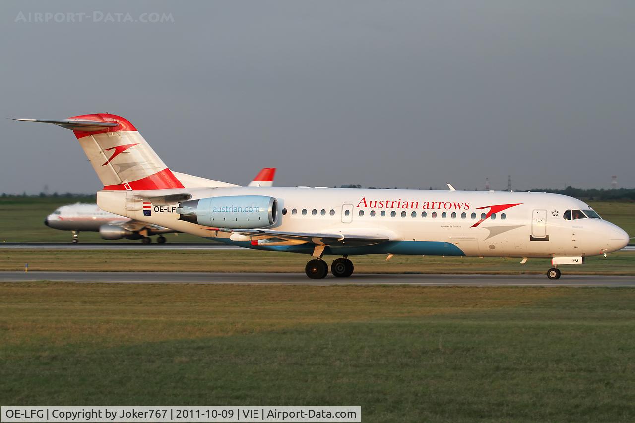 OE-LFG, 1995 Fokker 70 (F-28-0070) C/N 11549, Austrian arrows