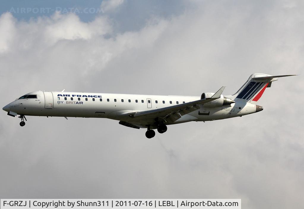 F-GRZJ, Canadair CRJ-702 (CL-600-2C10) Regional Jet C/N 10096, Landing rwy 25R
