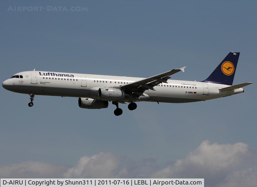 D-AIRU, 1997 Airbus A321-131 C/N 692, Landing rwy 25R