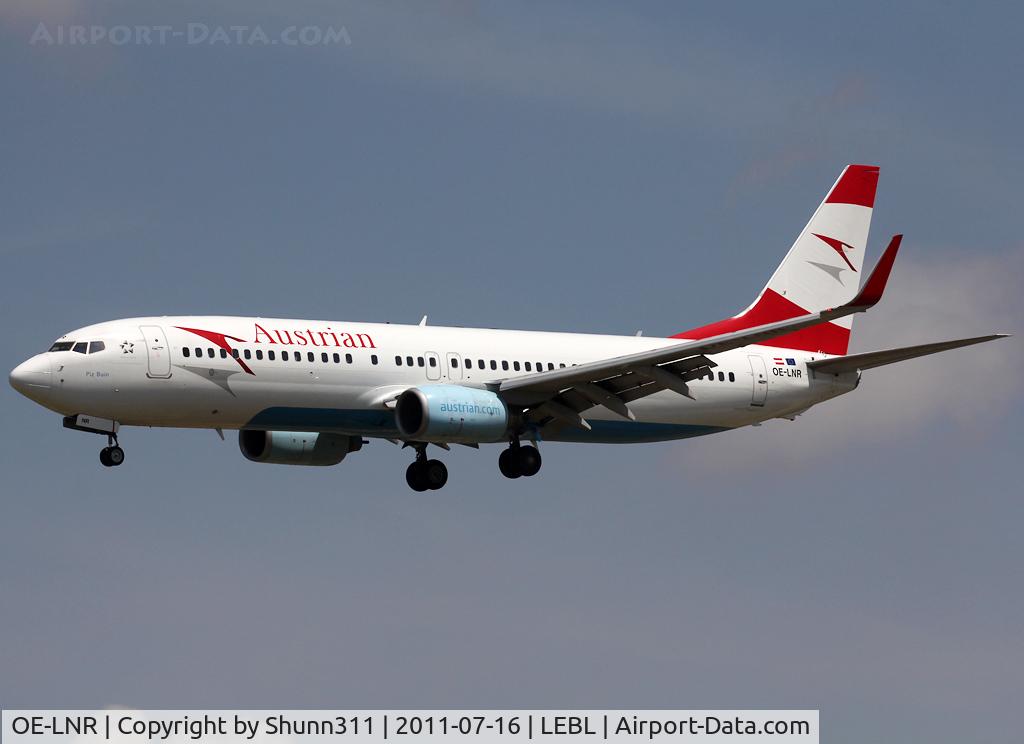 OE-LNR, 2005 Boeing 737-8Z9 C/N 33833, Landing rwy 25R