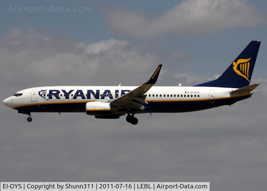 EI-DYS, 2008 Boeing 737-8AS C/N 37514, Landing rwy 25R