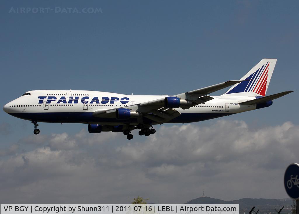VP-BGY, 1987 Boeing 747-346 C/N 23640, Landing rwy 25R in cyrillic titles...