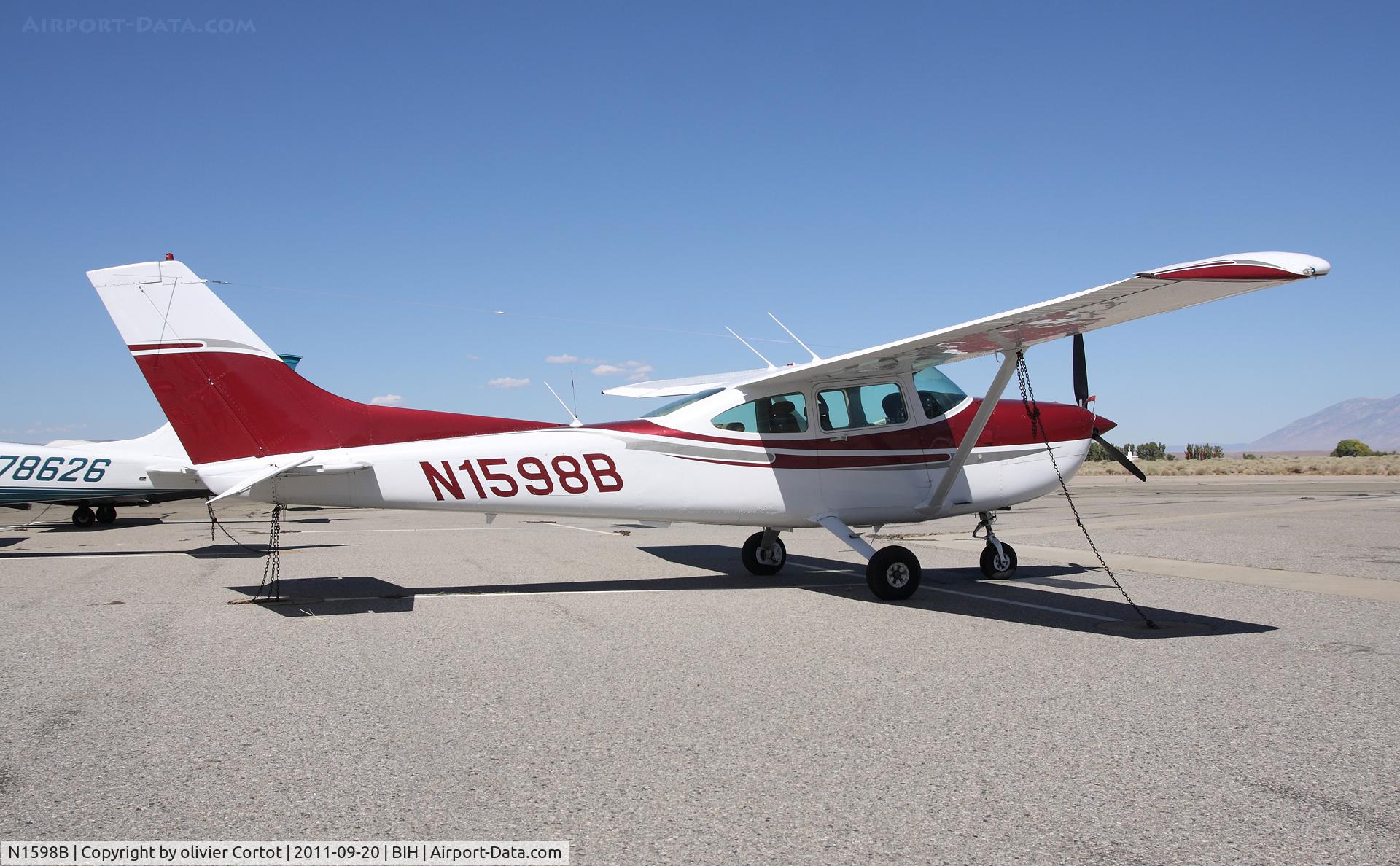 N1598B, 1982 Cessna T182 Skylane C/N 18268108, Bishop resident