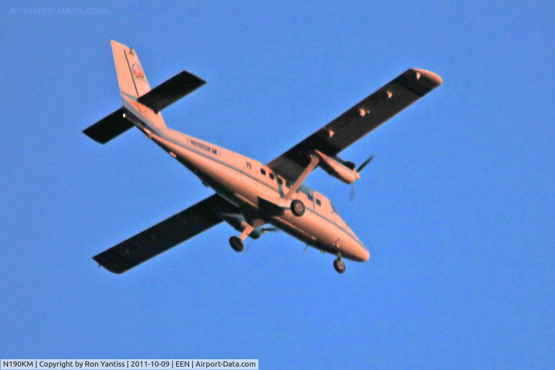 N190KM, 1968 De Havilland Canada DHC-6 Twin Otter C/N 190, Turning extended left base runway 02 Dillatn-Hopkins Airport, Keene, NH