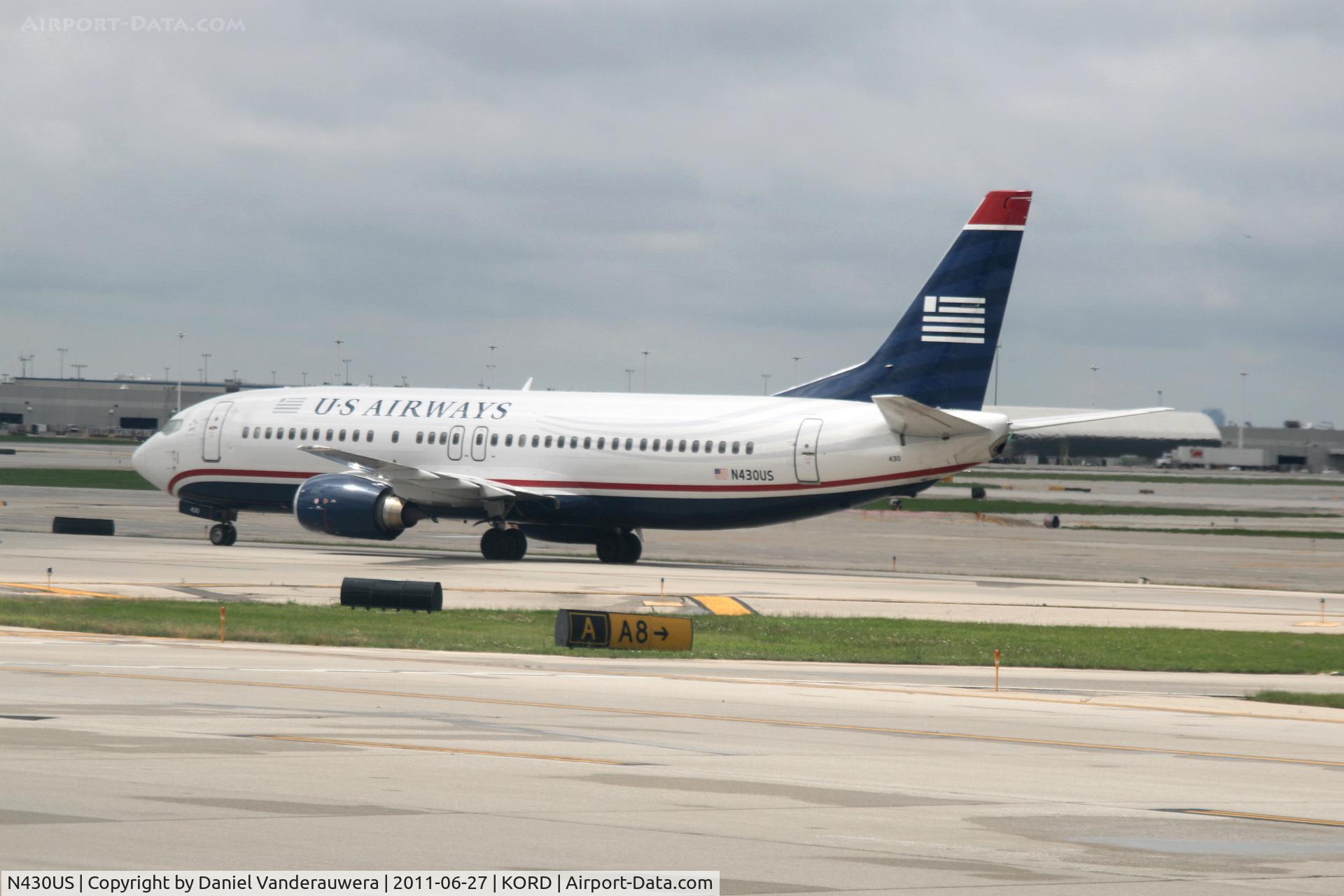 N430US, 1989 Boeing 737-4B7 C/N 24552, Taxiing