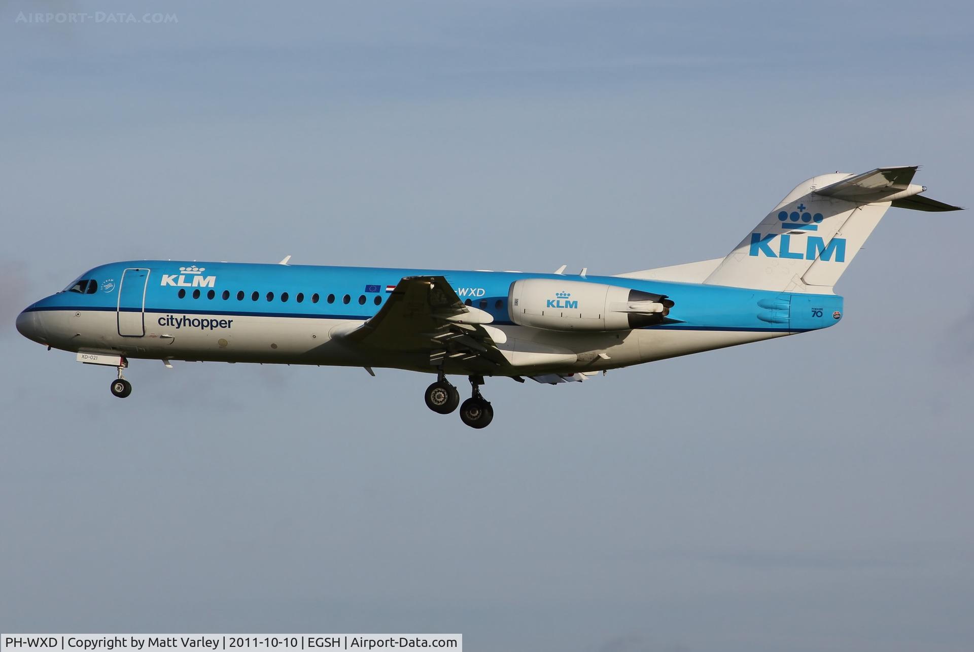 PH-WXD, 1995 Fokker 70 (F-28-0070) C/N 11563, Arriving at EGSH.