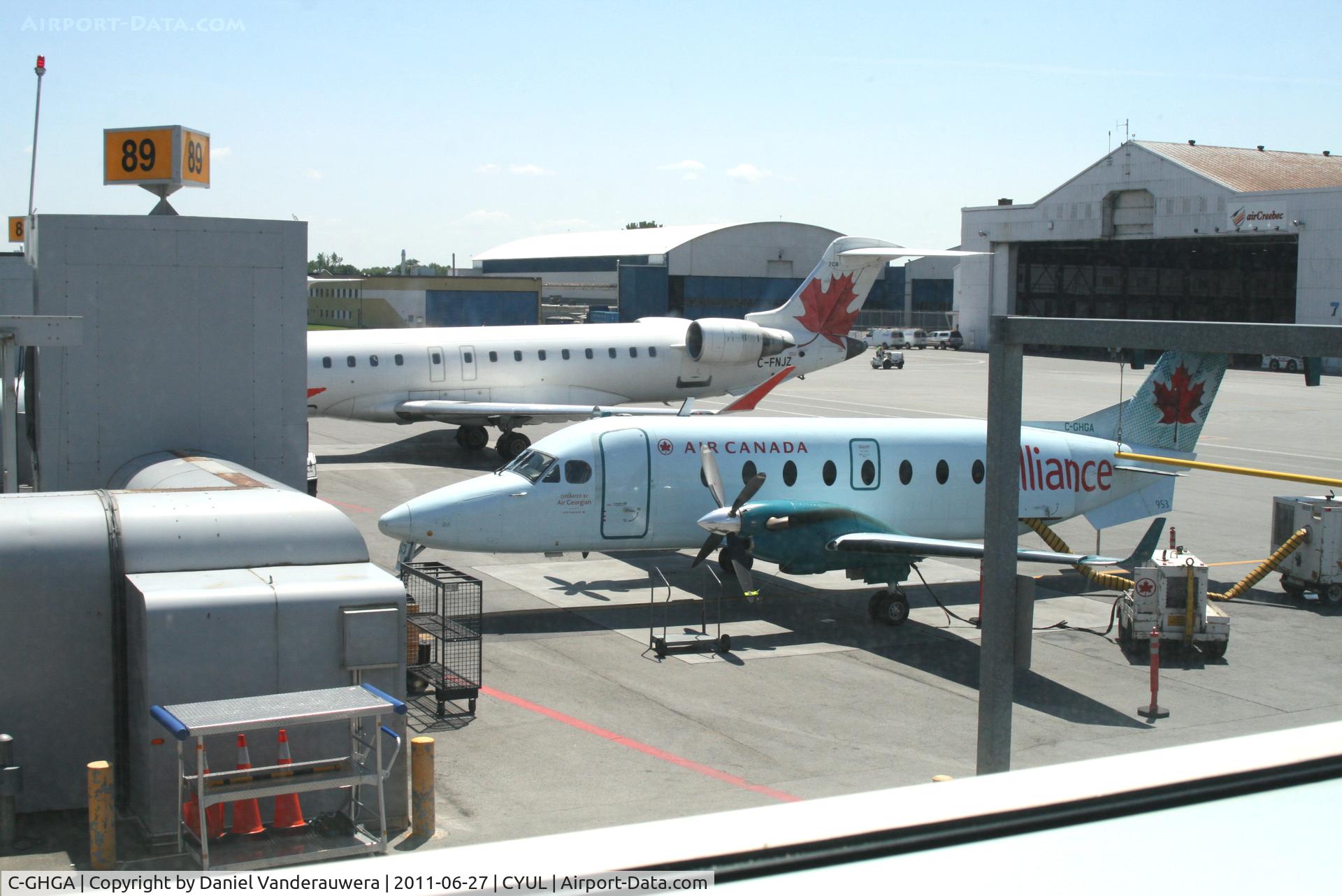 C-GHGA, 1997 Beech 1900D C/N UE-293, Parked on apron