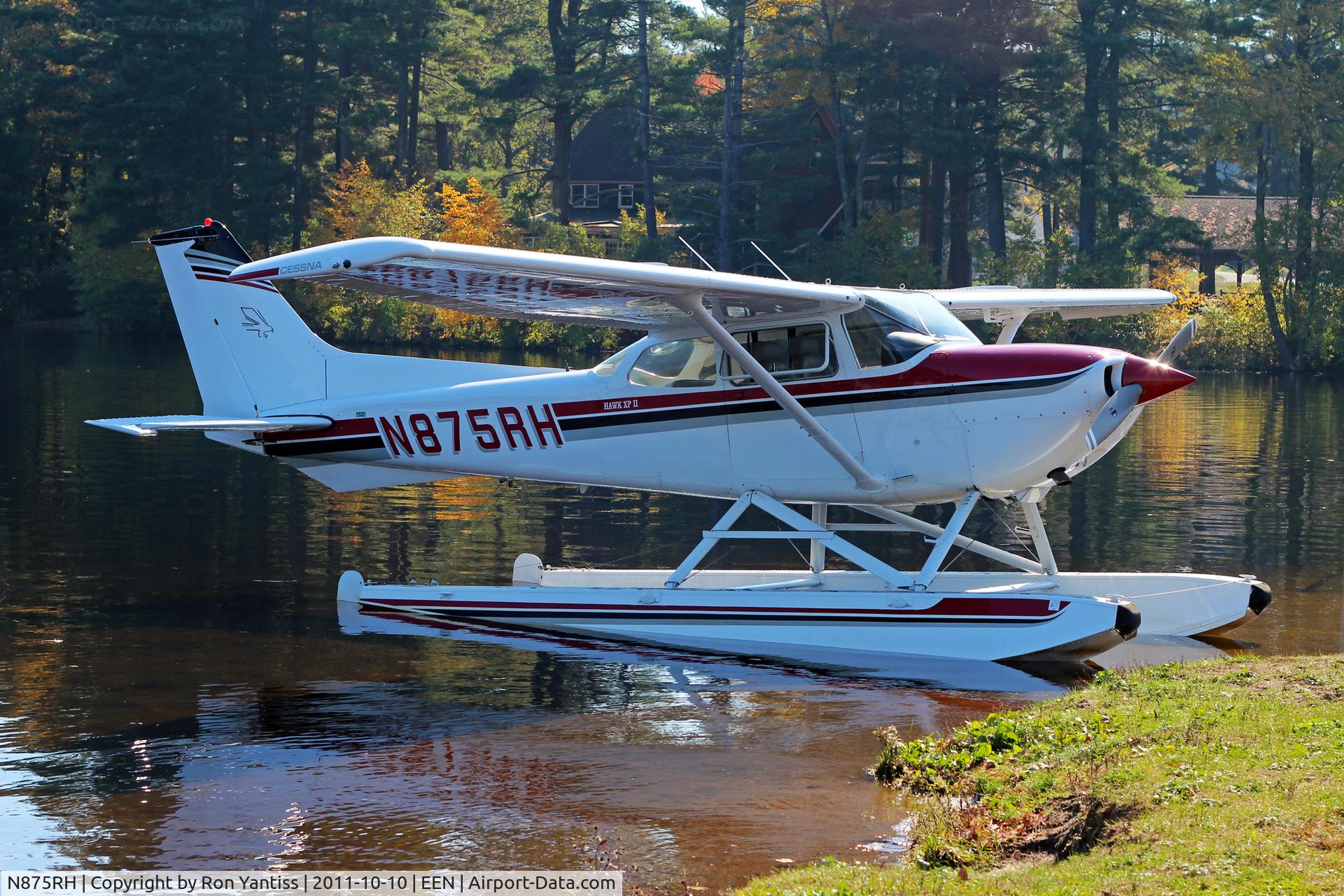 N875RH, 1978 Cessna R172K Hawk XP C/N R1722964, Cessna 172 Hawk XP. The lake landing season is coming to an end. Wilson Pond, Swanzey, NH