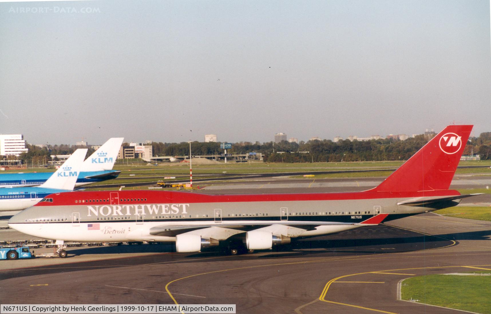 N671US, 1999 Boeing 747-451 C/N 26477, Northwest