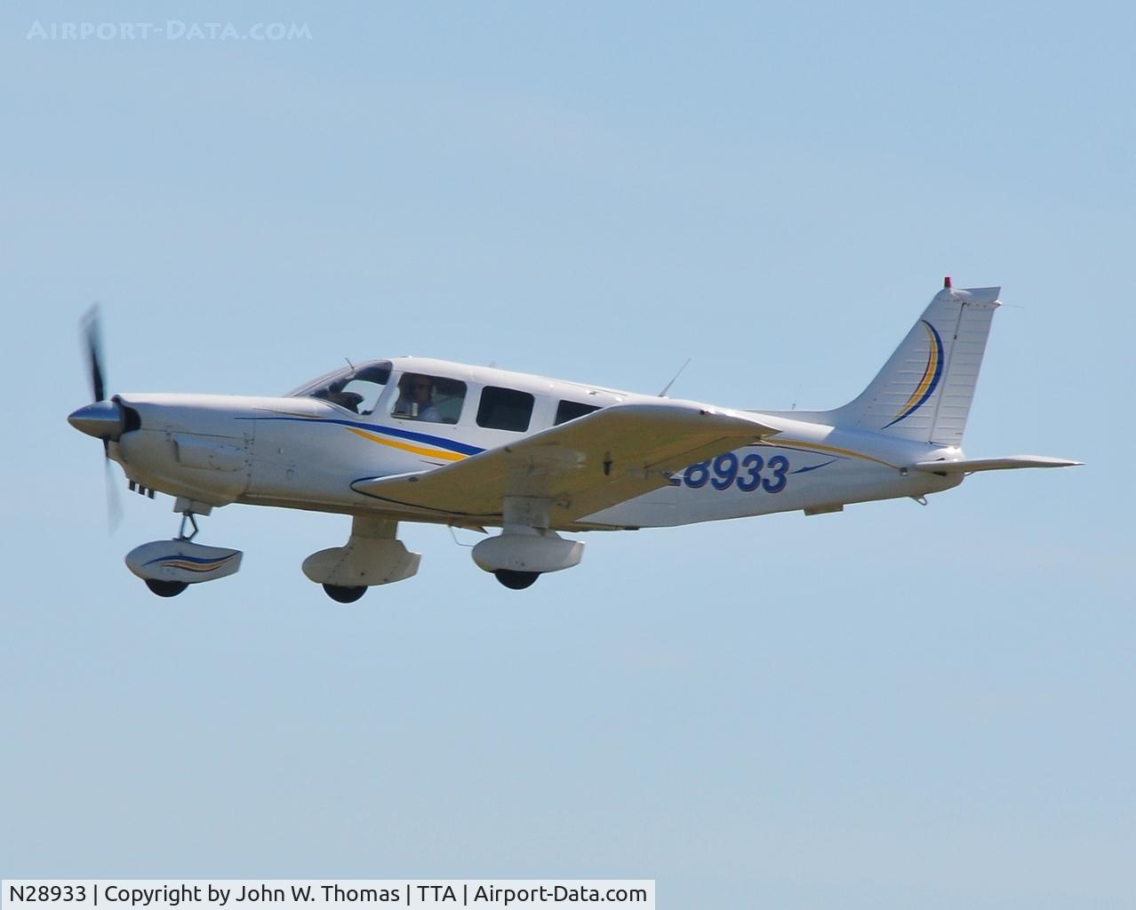 N28933, 1979 Piper PA-32-300 Cherokee Six C/N 32-7940123, TTA Open House - Oct. 8, 2011