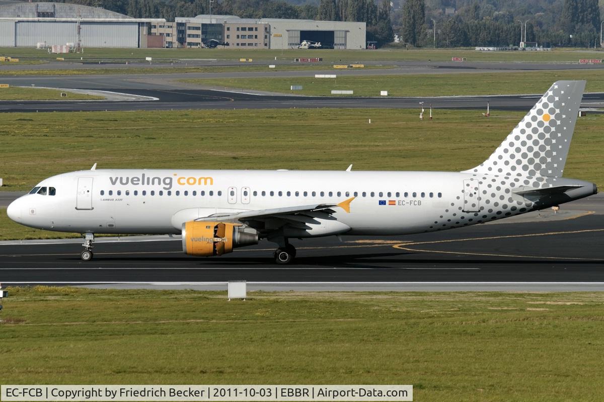 EC-FCB, 1990 Airbus A320-211 C/N 0158, decelerating after touchdown