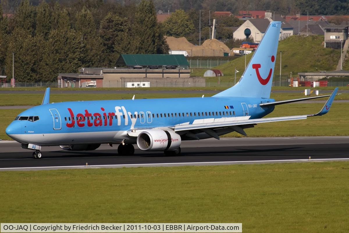 OO-JAQ, 2009 Boeing 737-8K5 C/N 35148, decelerating after touchdown