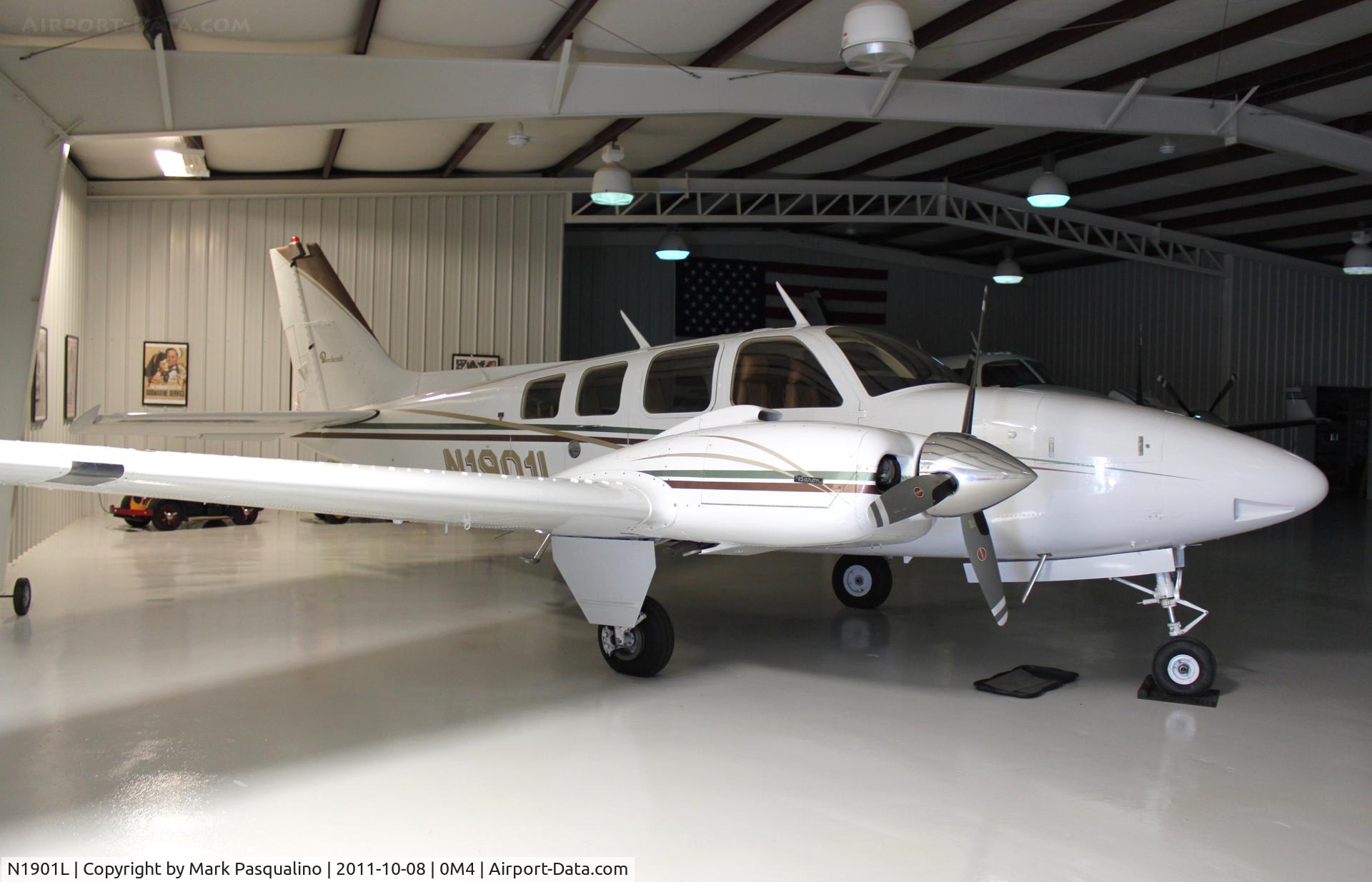 N1901L, 1976 Beech 58 Baron C/N TH-754, Beech 58