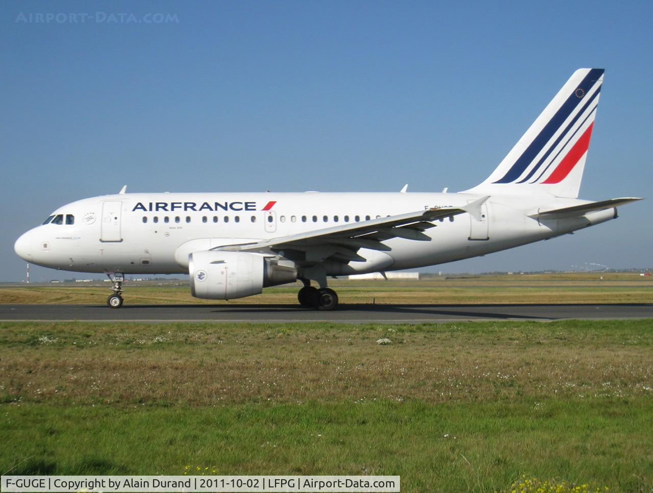 F-GUGE, 2003 Airbus A318-111 C/N 2100, Recently resprayed in the new livery variation, Golf-Echo was taxying to runway 09R when posing for the cameras.