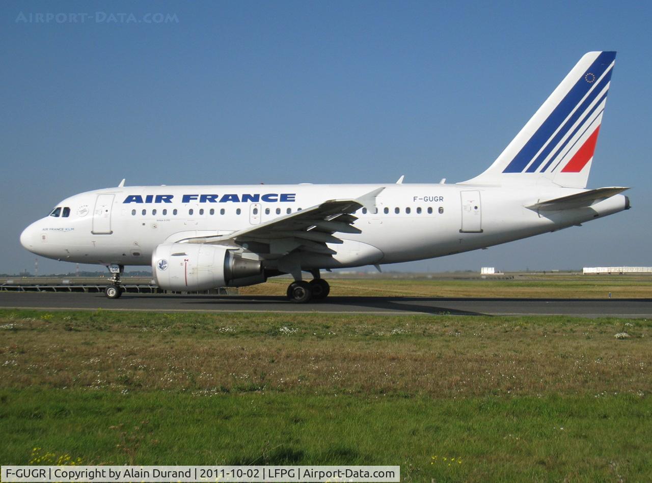 F-GUGR, 2007 Airbus A318-111 C/N 3009, While coming along with the former livery variation, Golf-Papa taxies on Alpha Loop.